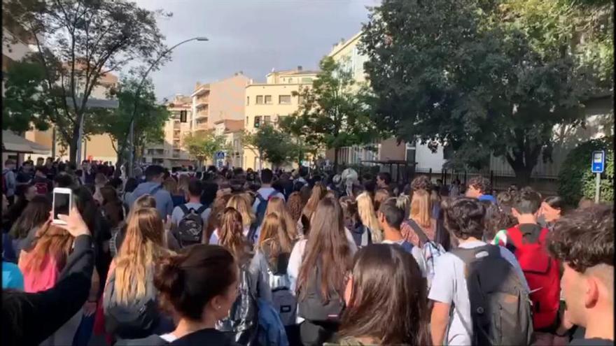 Manifestació a Manresa d'estudiants i professorat contra la sentència del procés