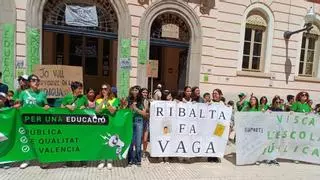 Directo | Huelga indefinida de los profesores en Castellón: la 'cançó de la vaga', banda sonora de las protestas