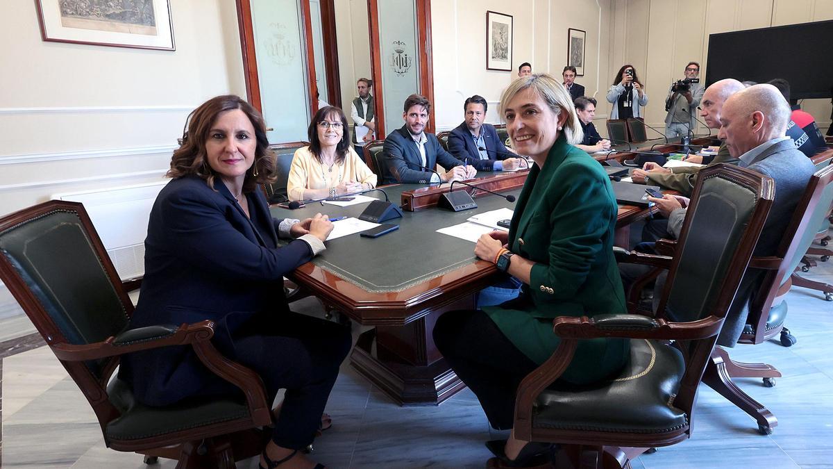 Reunión en la cumbre sobre los incendios de El Saler.