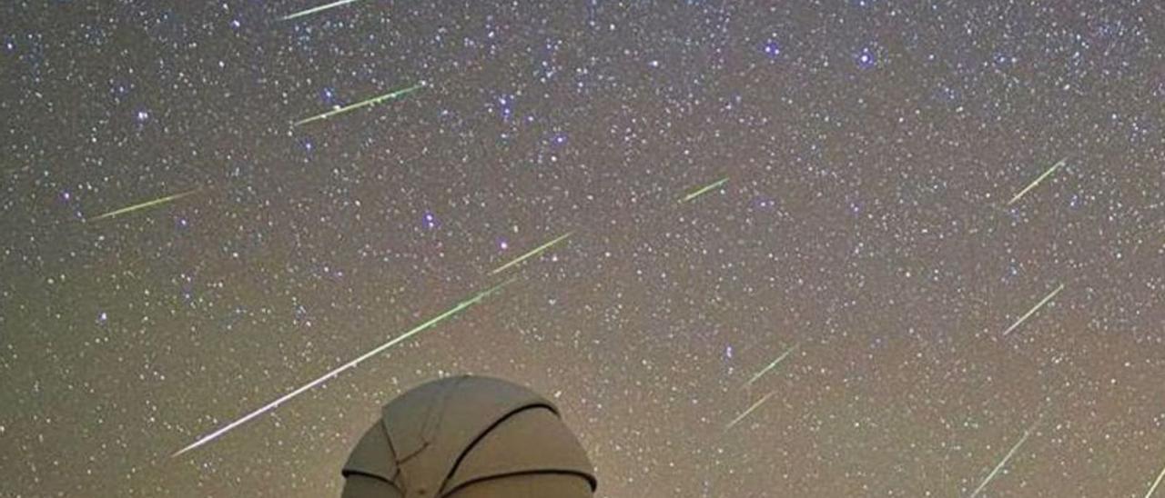 Lluvia de Perseidas en el Parque Nacional del Teide, en una imagen de archivo.