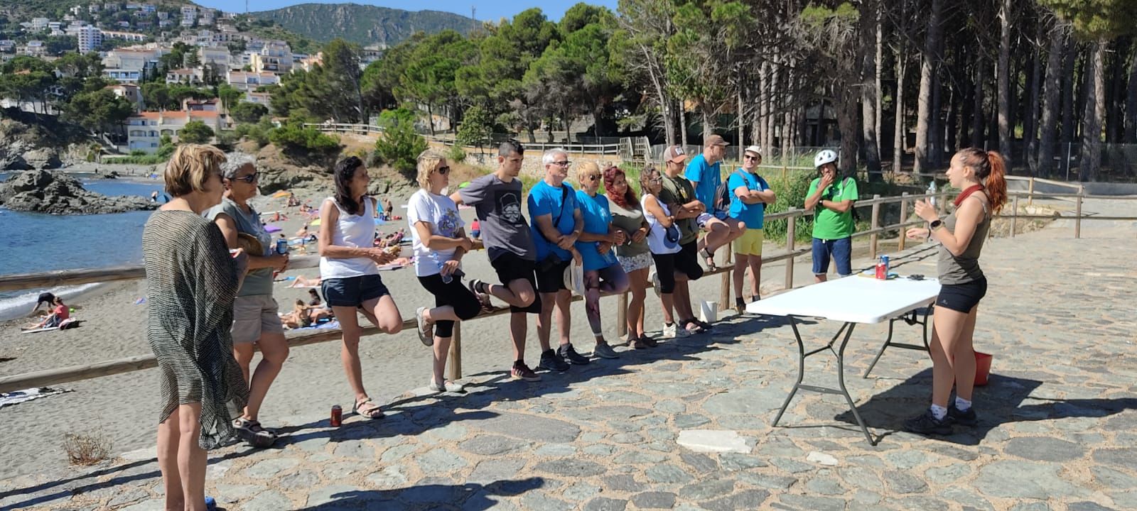 Platges Netes Llançà torna a l'activitat amb una nova acció mediambiental