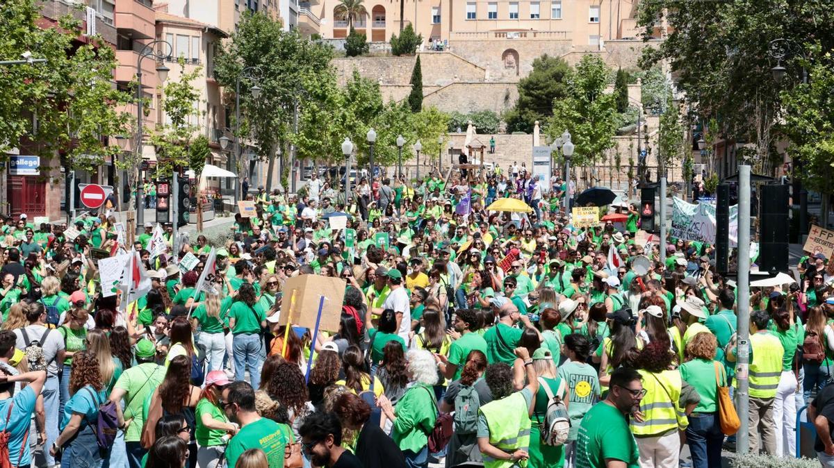 La lucha docente vuelve a las calles de Alicante en la segunda semana de huelga