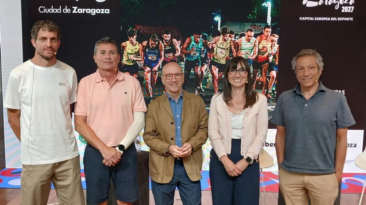 Alberto Sábado, Víctor Aured, Félix Brocate, María Frago y Pedro Hernández, en la presentación de la XLI Milla Delicias.