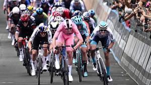 Pedersen suma la seva tercera victòria en el Giro