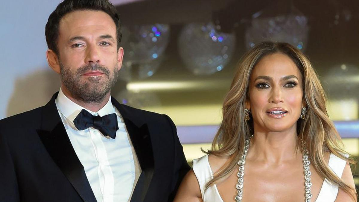 J.Lo and Affleck divorce after two years of marriage