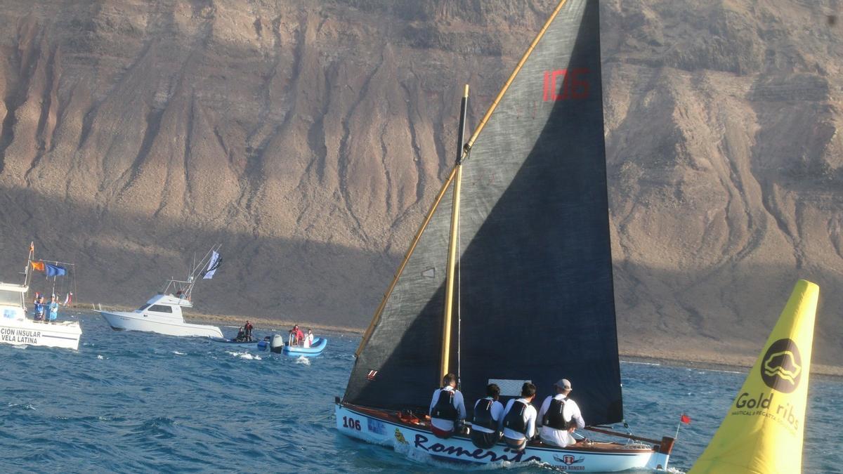 Campeonato de Canarias de barquillos de vela latina en La Graciosa