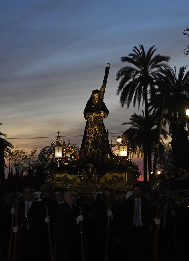 El Cristo de los Toreros llega a San Nicolás para salir en procesión este Viernes de Dolores