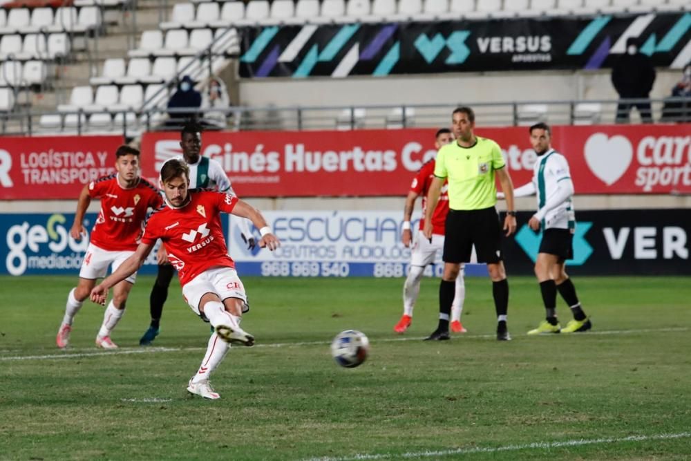 Un Real Murcia peleón no puede con el Córdoba (0-1)