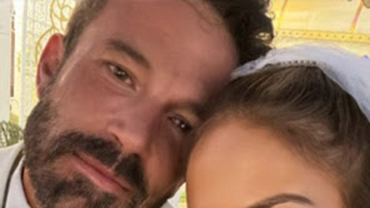 Selfie de Jennifer Lopez y Ben Affleck el día de su boda