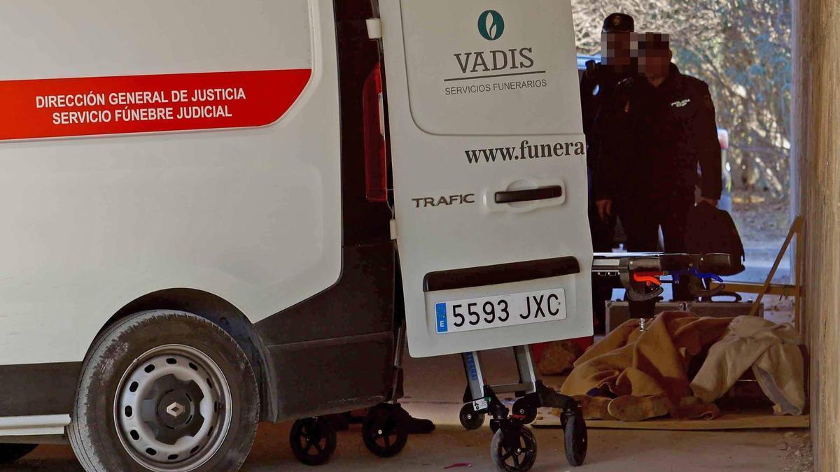 Testigos de la agresión con piedras a dos personas sin hogar en el antiguo cauce hablan para Levante-EMV