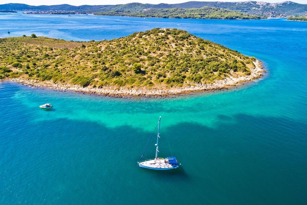 A la Isla de Galesnjak solo se puede acceder en barco.