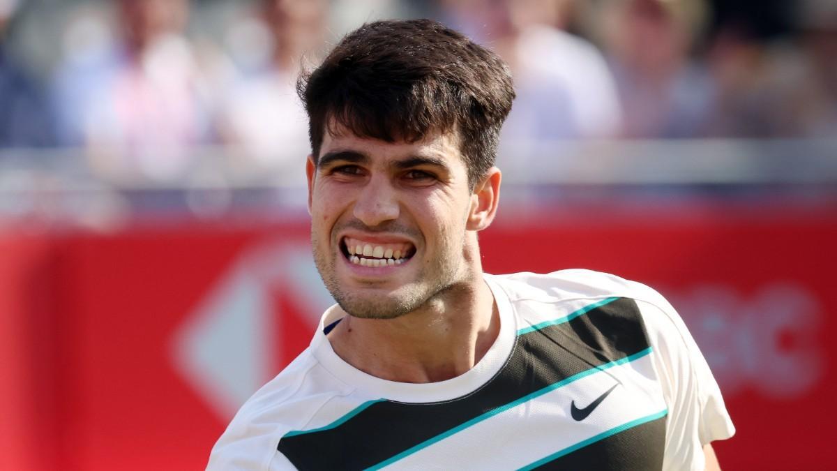 Carlos Alcaraz, durante su debut en Queen's