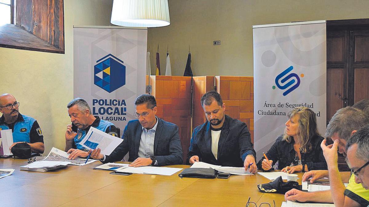 Los concejales de Seguridad Ciudadana y Fiestas, en la reunión para coordinar el dispositico de seguridad.