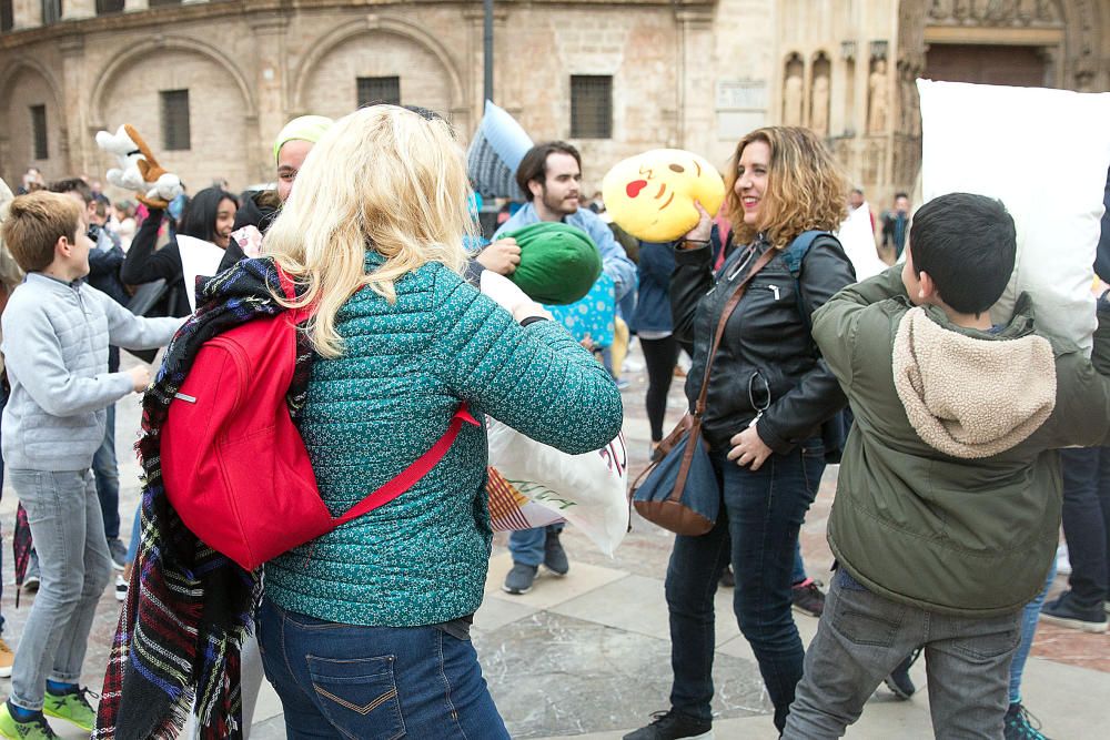 Guerra de almohadas en València