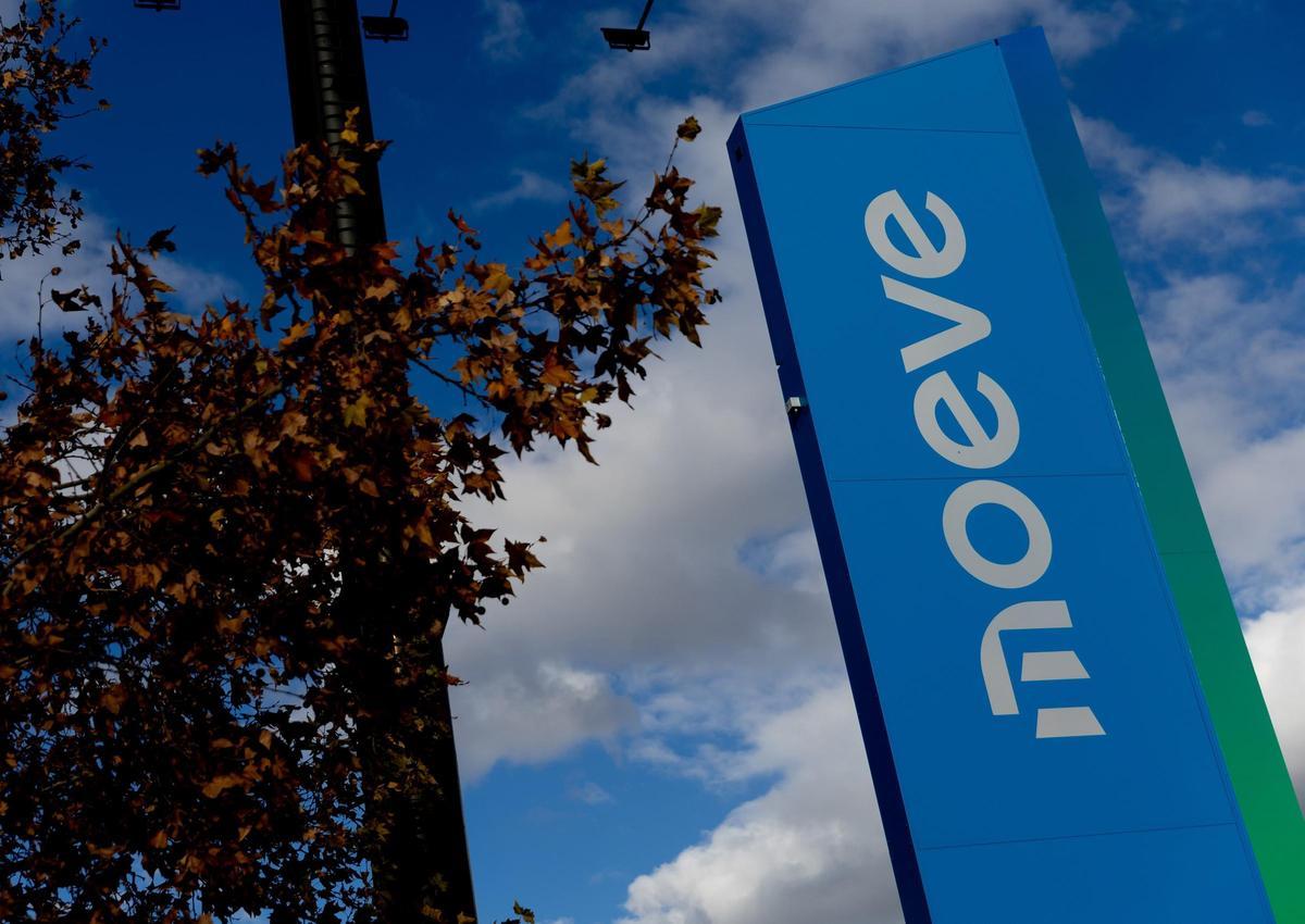 Archivo - Un cartel de Moeve, a 12 de diciembre de 2024, en Getafe, Madrid (España).