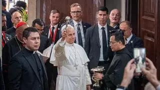 Una jornada a pie de calle de los redactores y fotógrafos de EL PERIÓDICO con motivo de la visita del Papa