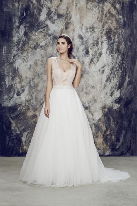 Los exclusivos vestidos de novia de Mireia Vidal