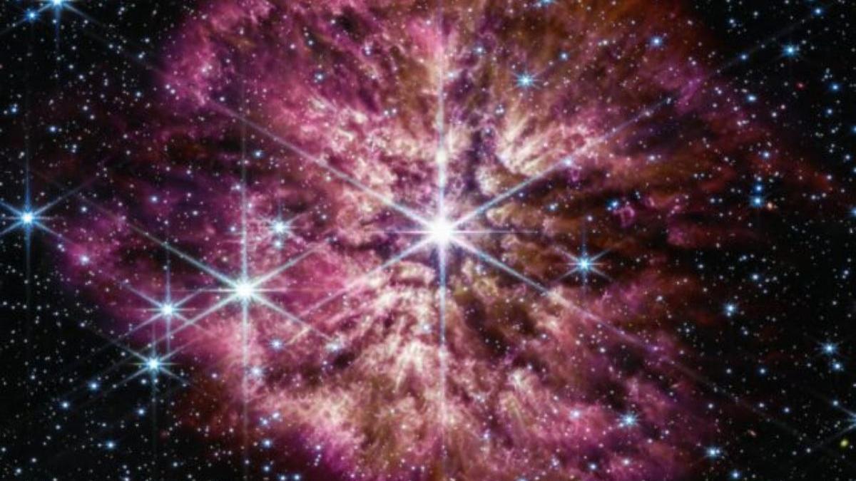 Imagen de JWST de la estrella Wolf-Rayet WR 124.