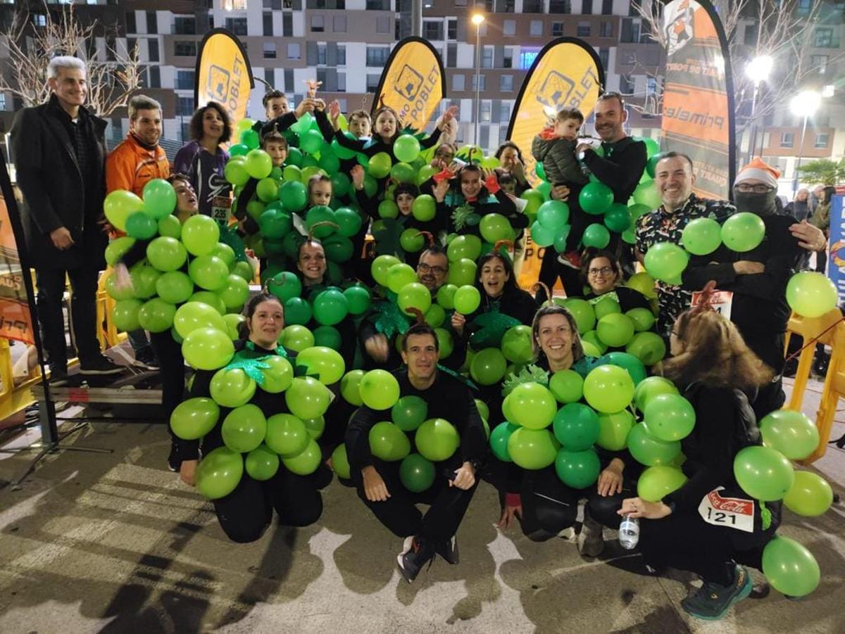 Las uvas de fin de año, presentes en la San Silvestre de Quart de Poblet.