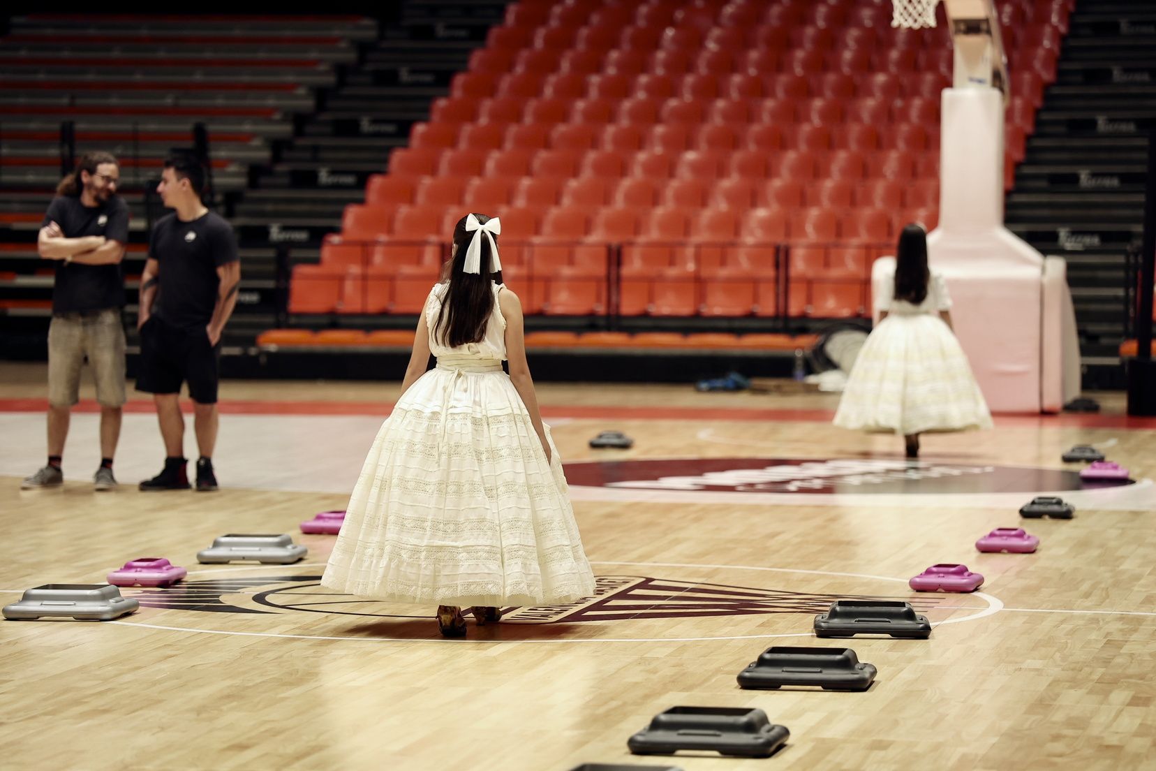 Asi ha sido el ensayo de la elección de candidatas a Falleras Mayores de València 2026