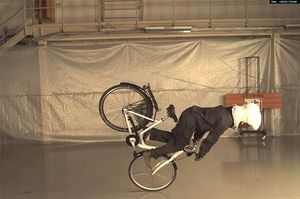Proves realitzades a l’’airbag’ en un laboratori de seguretat.