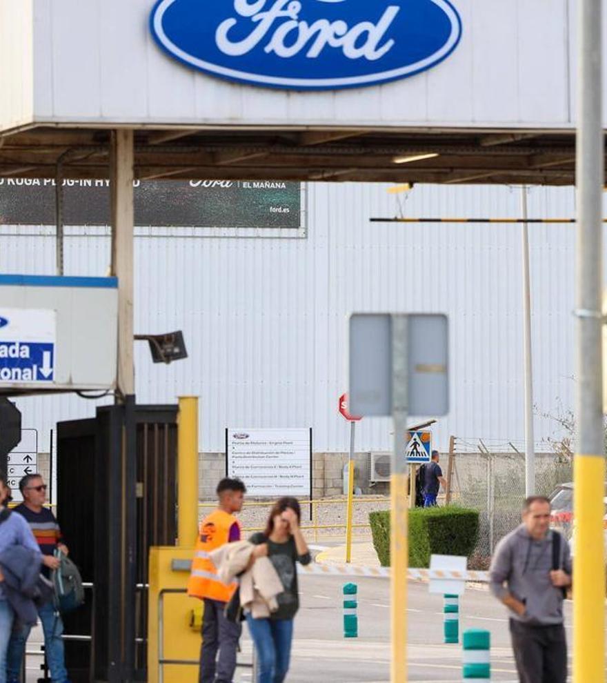 Ford hará otro ERTE para casi el 50% de la plantilla al finalizar la Transit y faltar piezas de motores