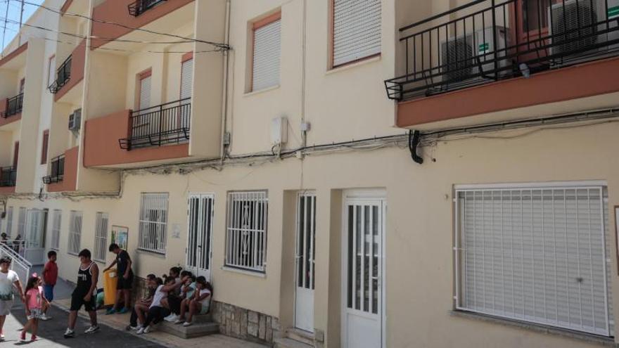 Benidorm desaloja un bloque del colegio Leonor Canalejas por daños en su estructura