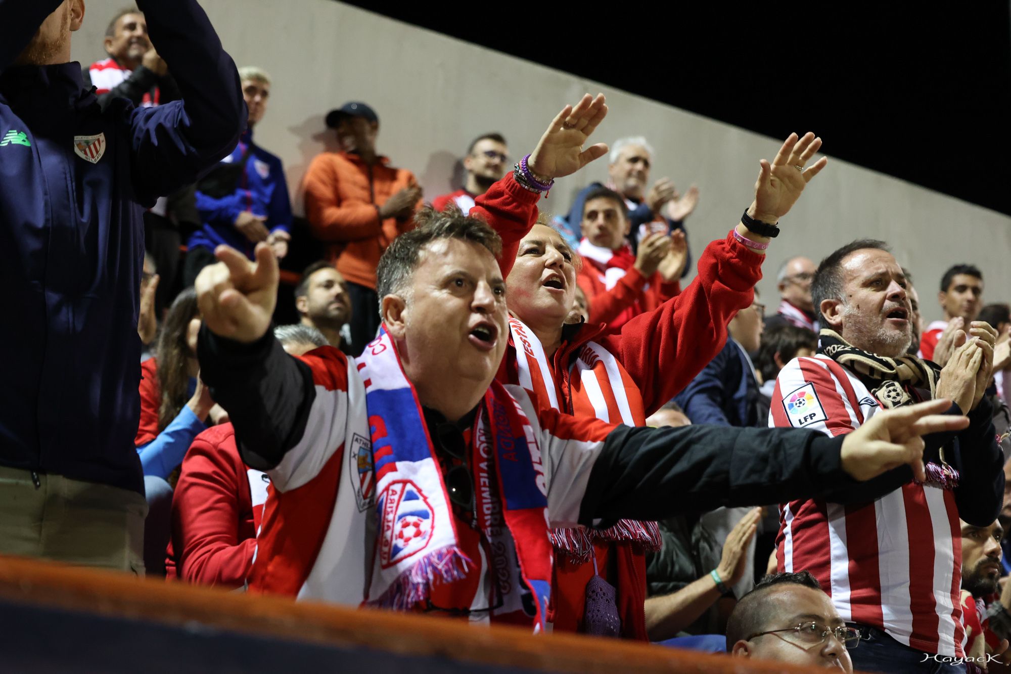 Las imágenes que dejó el partido entre el Alzira y el Athletic Club