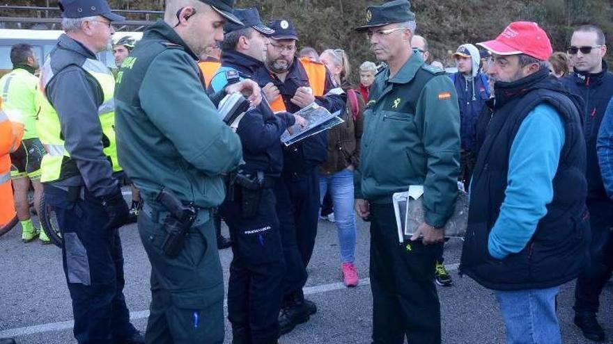 La búsqueda también se llevó a cabo por personas a caballo. // R. V.