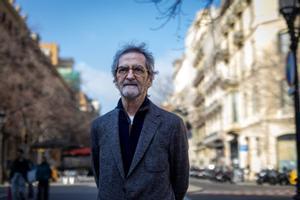«La indústria farmacèutica exagera el sofriment i fa sentir malaltes persones sanes»