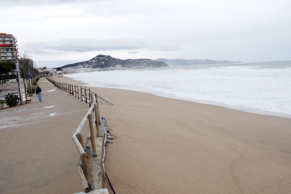 Efectes del temporal al passeig de Blanes