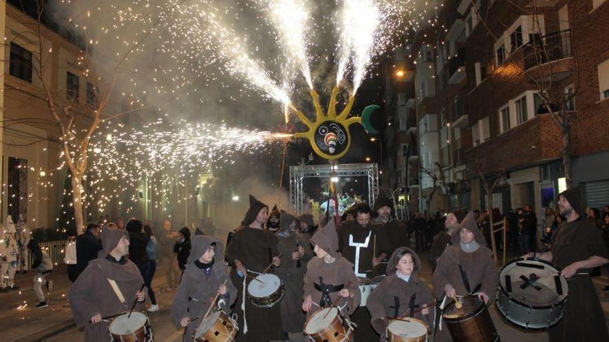 Xarxa ‘enciende’ las calles de Burriana durante la Nit del Foc