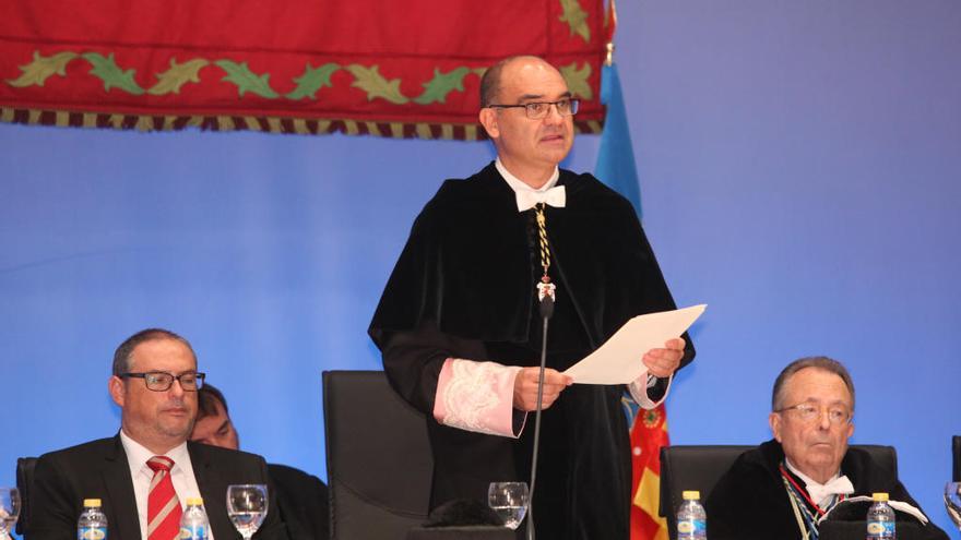 La Diputación de Alicante ficha al rector que Puig tanteó como conseller