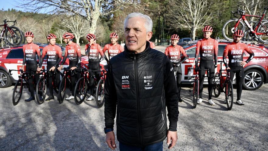 Atropellan en Sanxenxo a Evaristo Portela, director deportivo del equipo ciclista Superfroiz