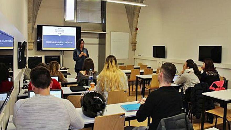 Les classes ja han començat a impartir-se, a la Facultat de Turisme de la UdG.