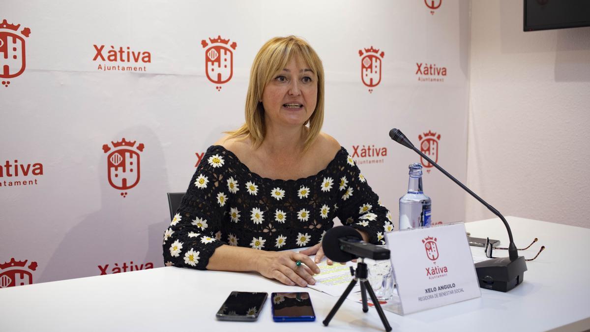 Xelo Angulo ha explicado hoy las acciones de acogida a personas refugiadas desarrolladas en Xàtiva.