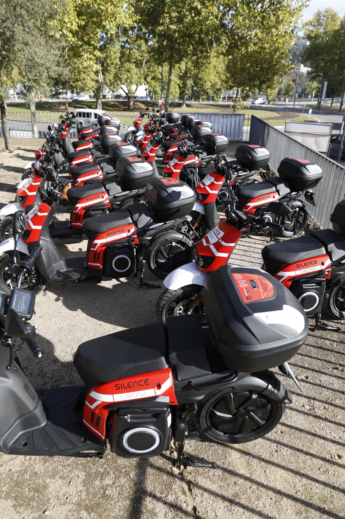 Girona estrena un servei de moto elèctrica de lloguer per minut