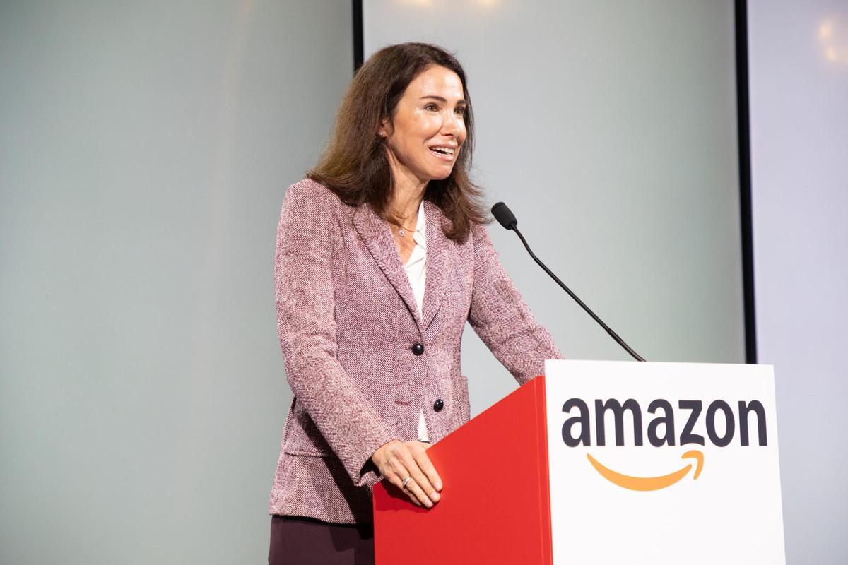 La directora general de Amazon en españa, Ruth Díaz, durante el encuentro empresarial «Amazon y Cataluña: innovación, talento y futuro compartido», organizado junto con Foment del Treball.