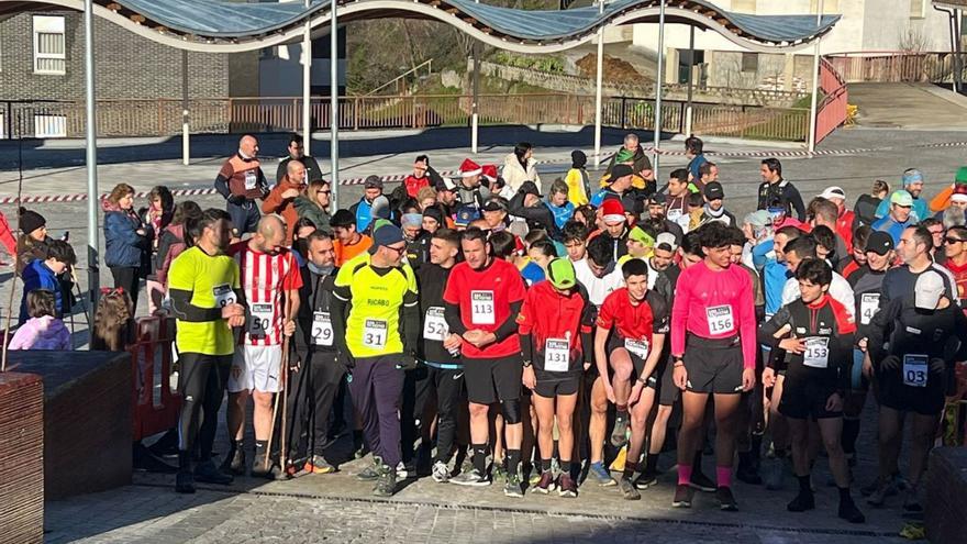 Quirós celebró su carrera de "San Silvestre, con 160 corredores | R. F. O.
