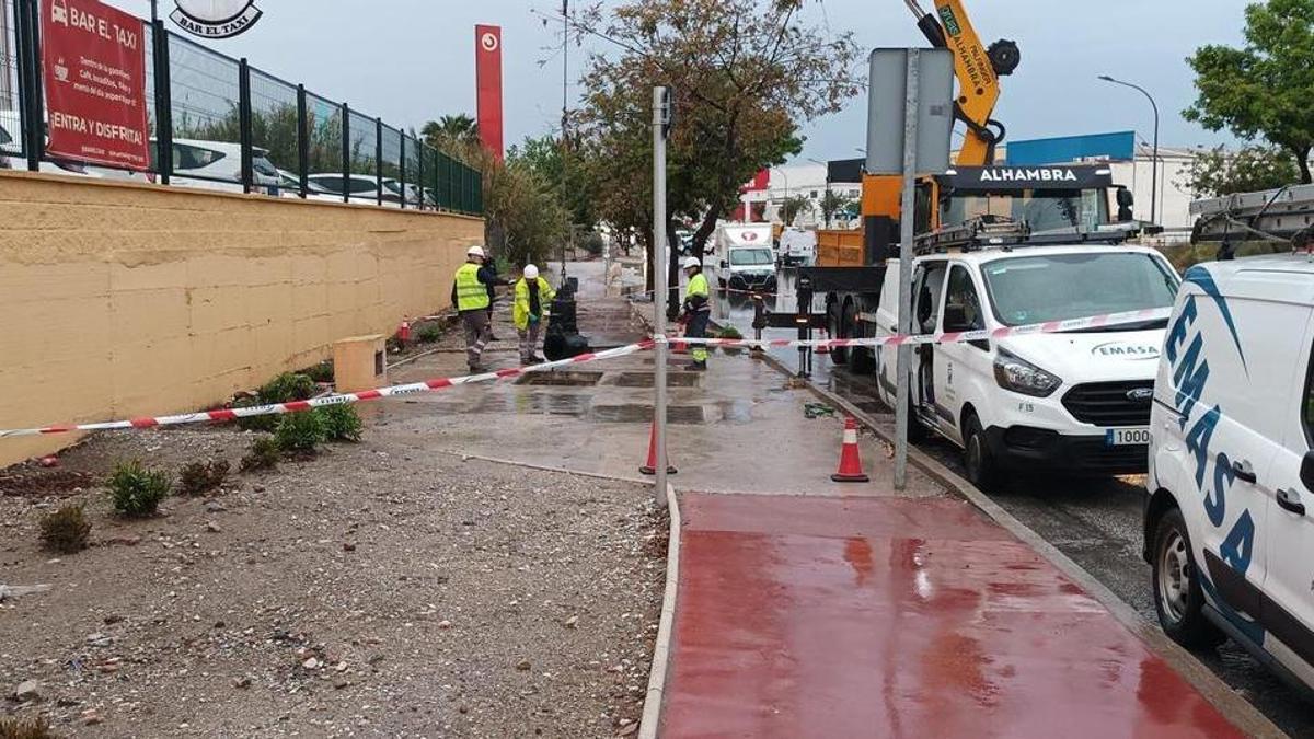 Comienzan las obras para renovar la red de agua y saneamiento del barrio de Las Flores en Málaga con una inversión de casi un millón de euros