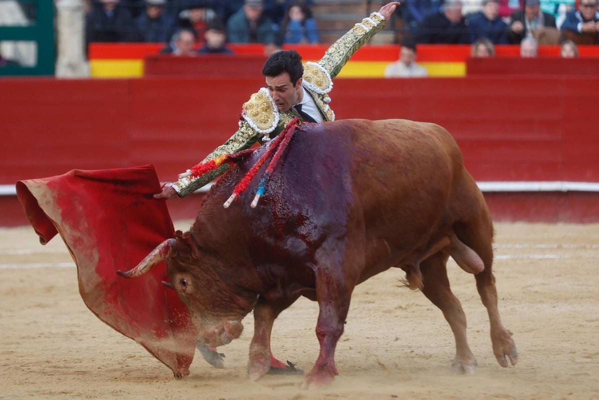 El mano a mano entre Borja Jiménez y Tomás Rufo de la Feria de Fallas, en imágenes