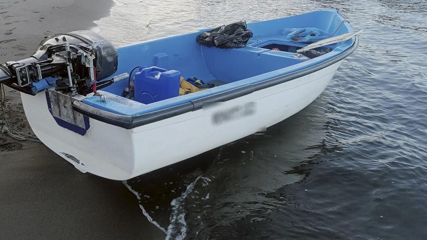 Detenido un ‘paterista’ tras la llegada de una embarcación a la costa de Portmán