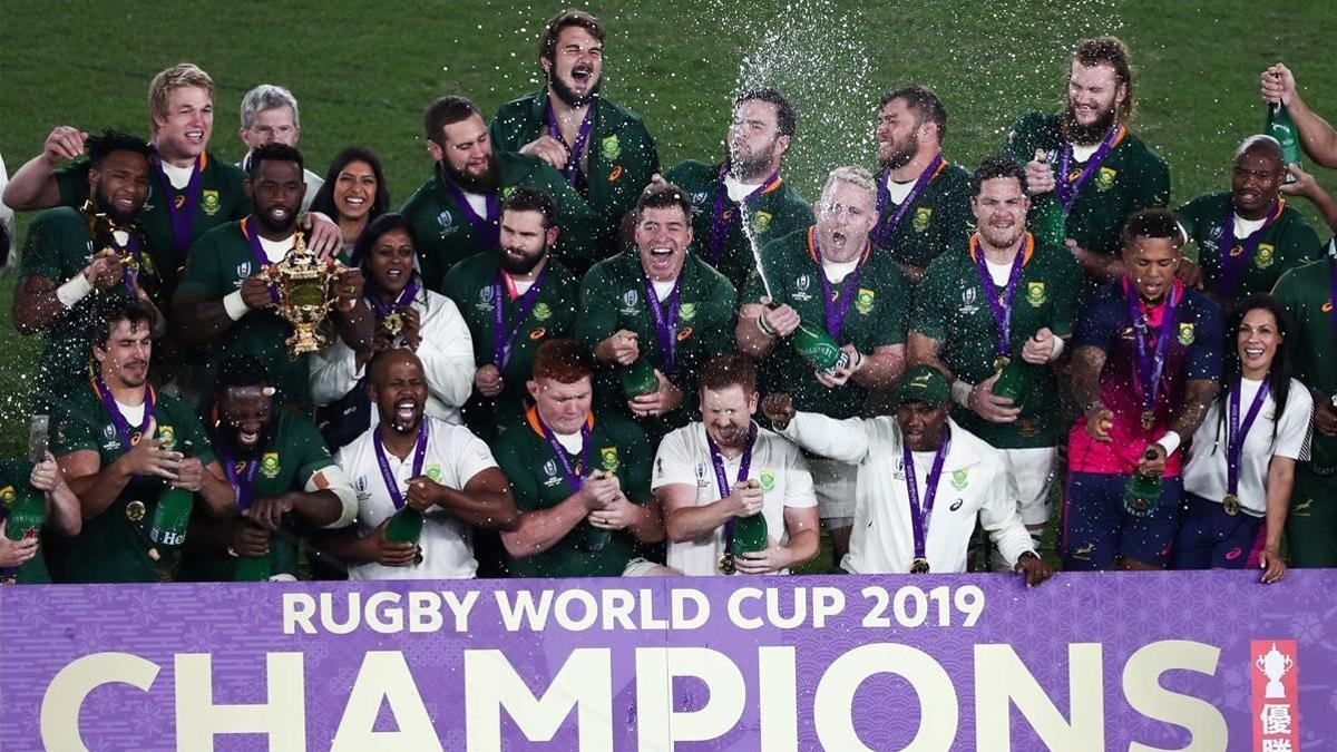 zentauroepp50701612 south africa s players celebrate winning the japan 2019 rugb191102123204