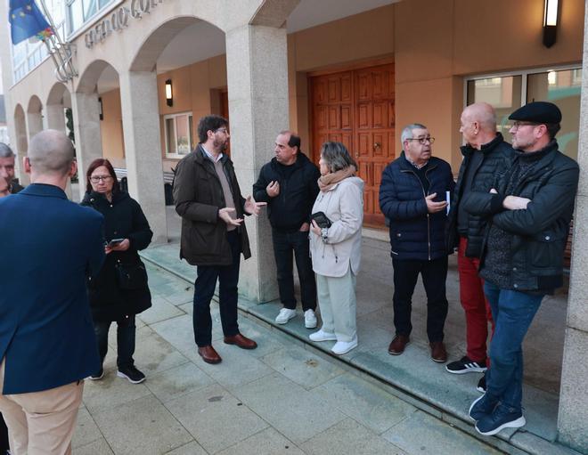 Concello y vecinos de Arteixo unen fuerzas para exigir más Guardia Civil