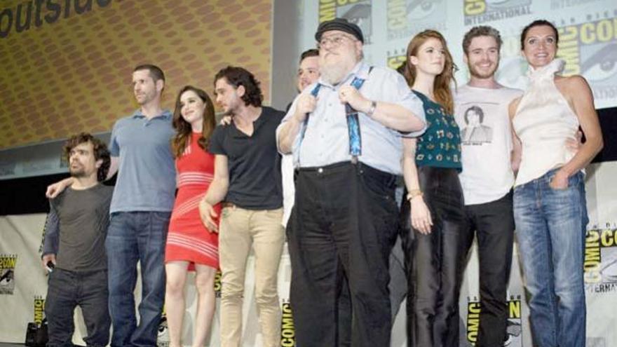 Los actores de &#039;GoT&#039; con George R.R. Martin en la Comic-Con.