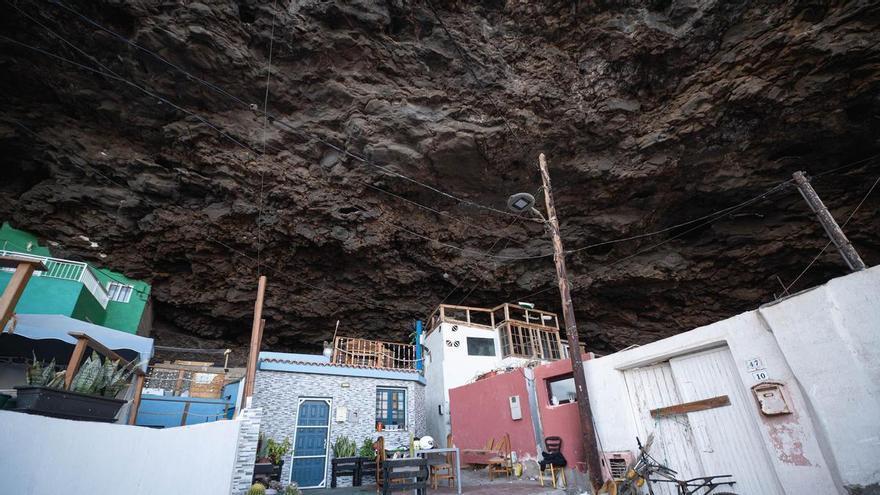 Canary Islands Coastal Community Struggles With Neglect Amid Tourism Surge