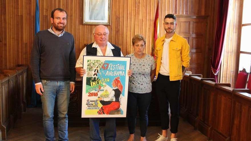 Iván Allende, Valentín del Fresno, Viri Iglesias y Román Roces, en el Ayuntamiento de Piloña, ayer.