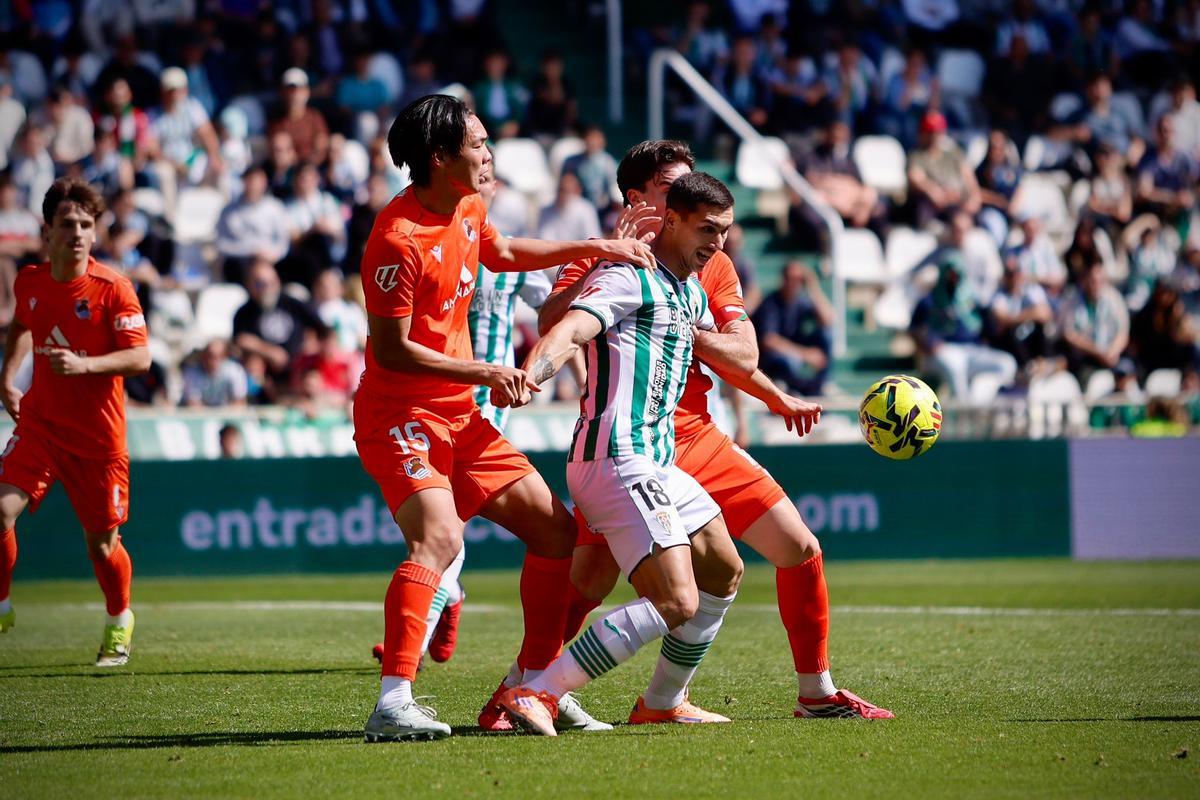 Lance del encuentro entre el Córdoba CF B-Real Sociedad B en El Arcángel