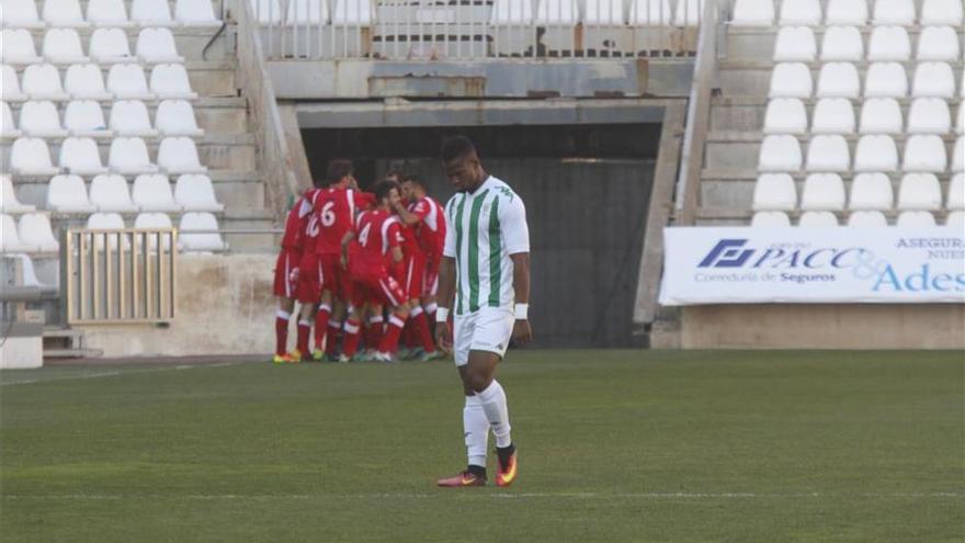 El Córdoba B defrauda en la Nueva Condomina (2-0)