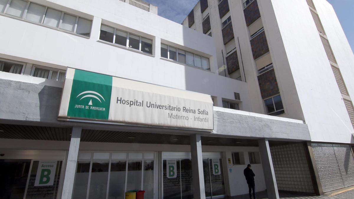 Acceso a las Urgencias de Pediatría y al Materno Infantil del hospital Reina Sofía.
